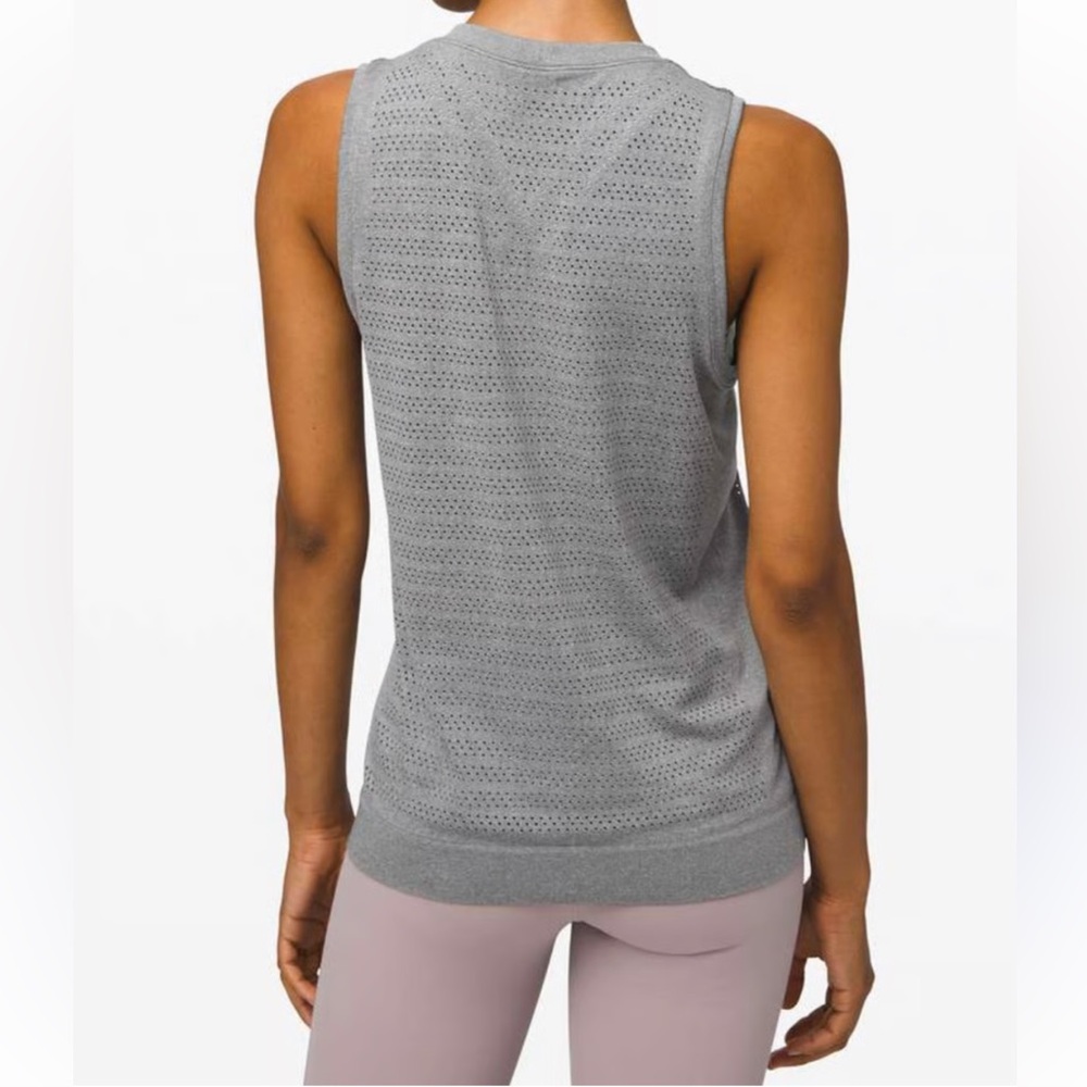 Lululemon Breeze By Muscle Tank II Gray Perforated Size‎ 6